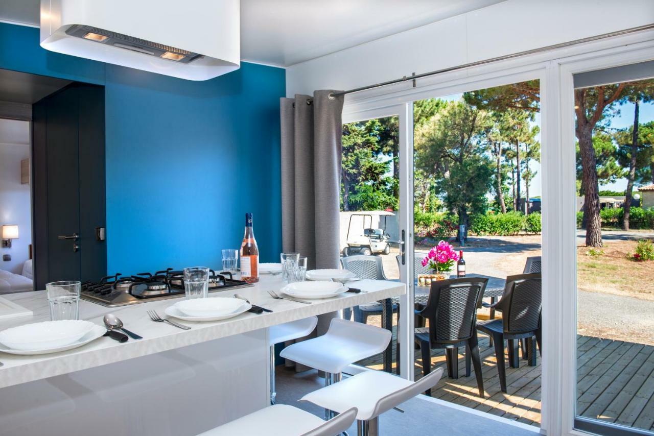Domaine Les Muriers Vendres Bagian luar foto